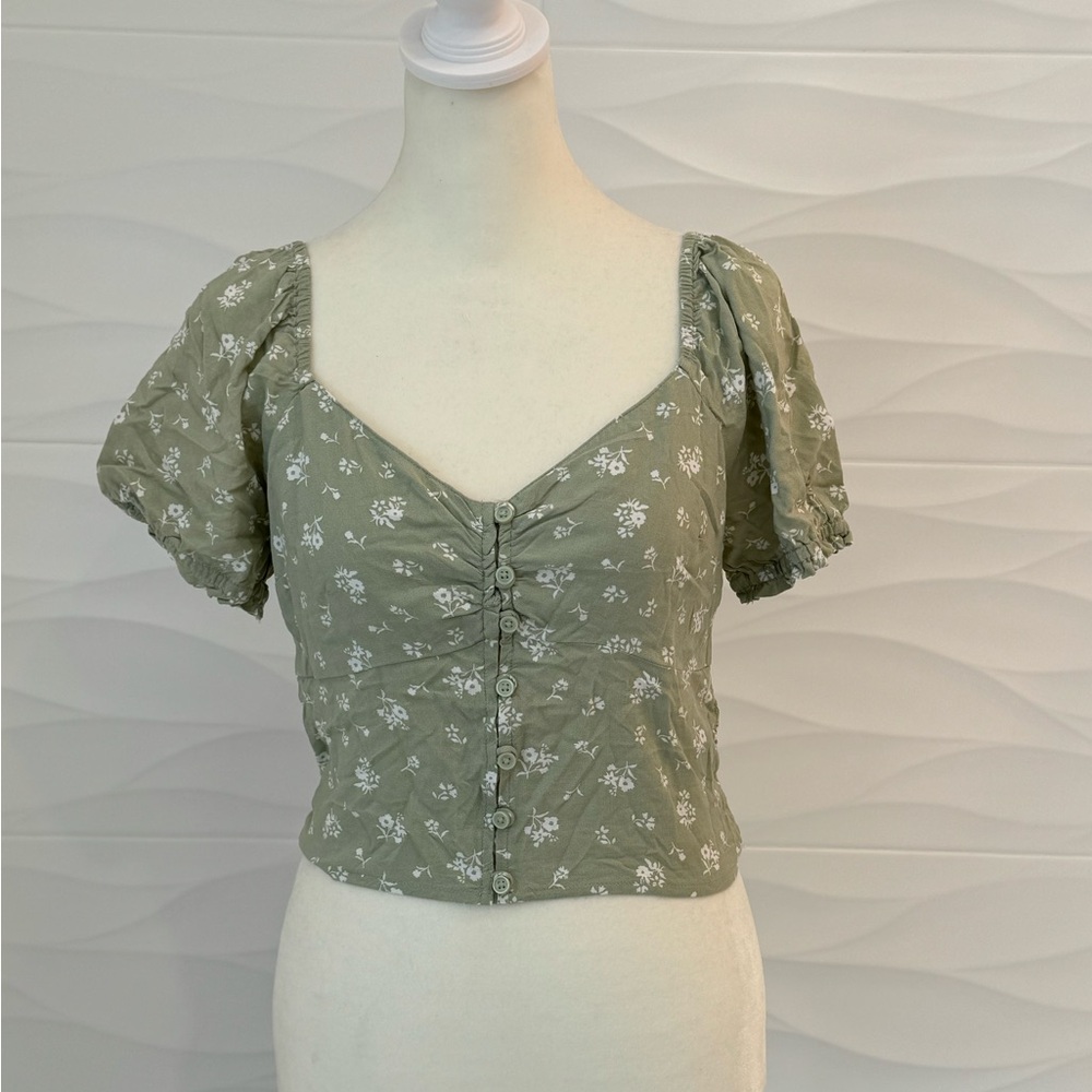 Olive Green Floral Button-Front Puff Sleeve Top